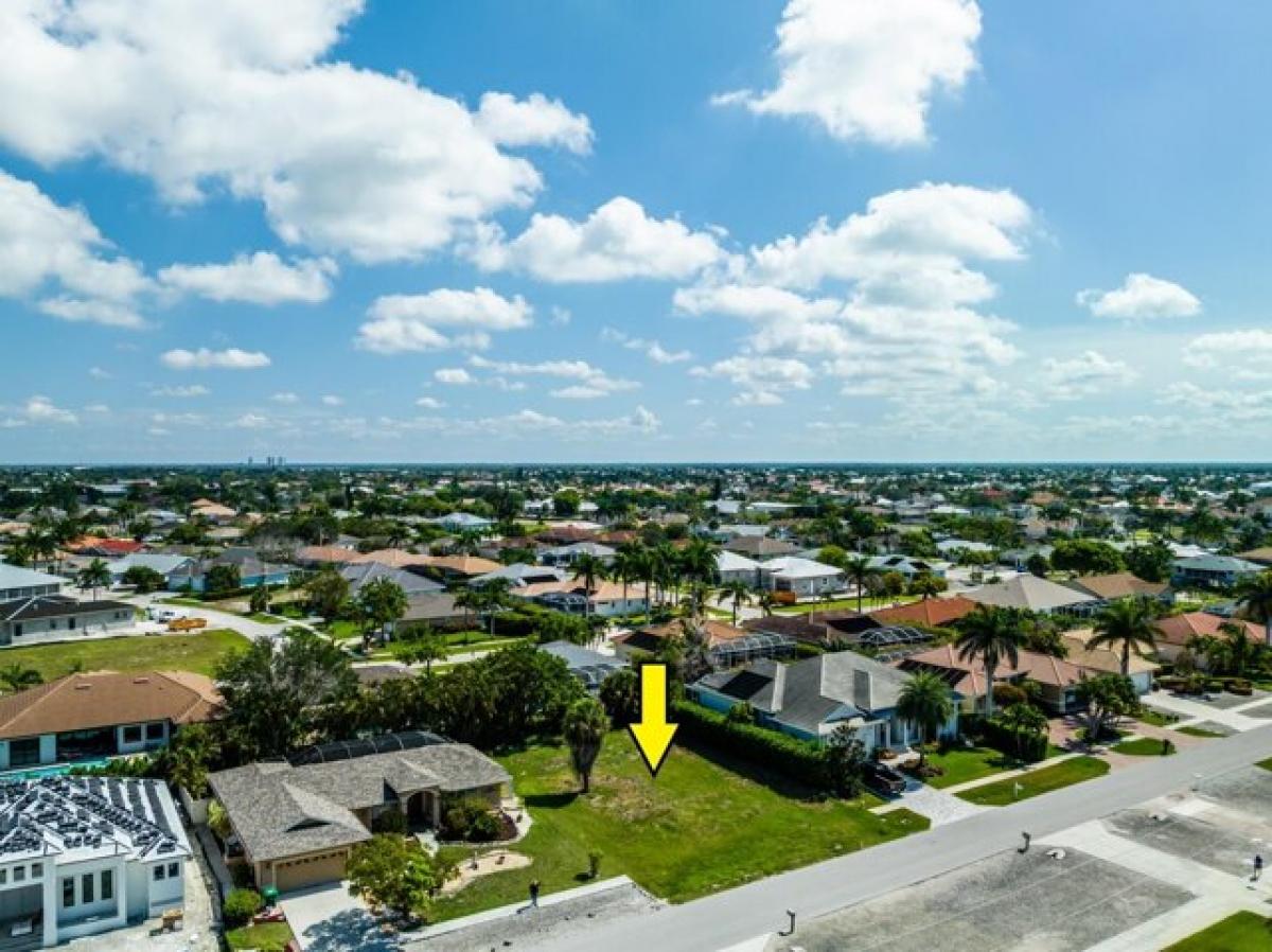Picture of Residential Land For Sale in Marco Island, Florida, United States