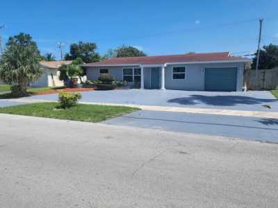 Home For Sale in Deerfield Beach, Florida