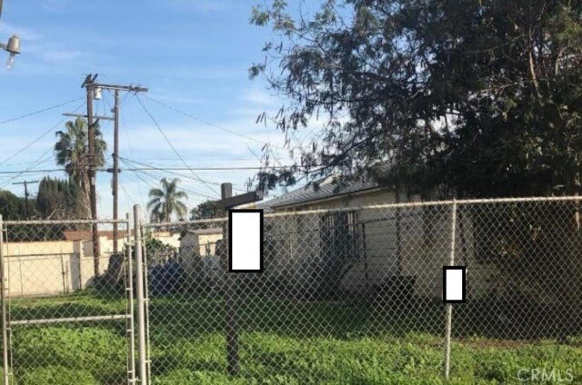 Picture of Residential Land For Sale in Los Angeles, California, United States