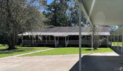 Home For Sale in Denham Springs, Louisiana
