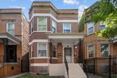 Home For Sale in Chicago, Illinois
