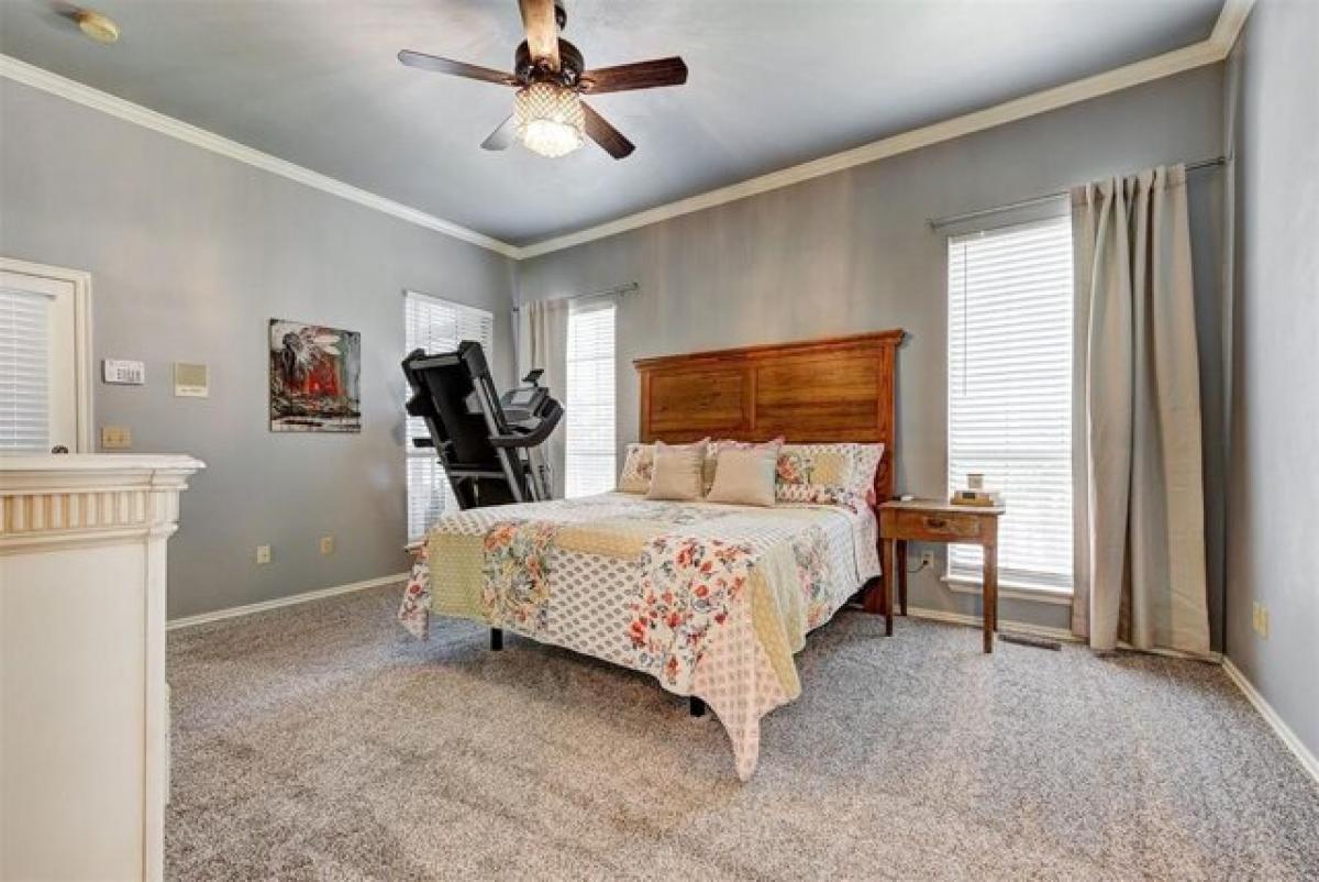 Picture of Home For Sale in Edmond, Oklahoma, United States