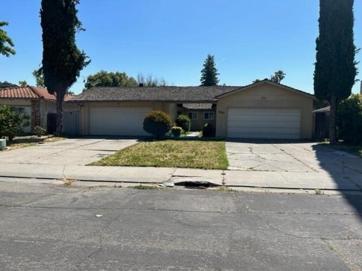 Picture of Home For Sale in Stockton, California, United States