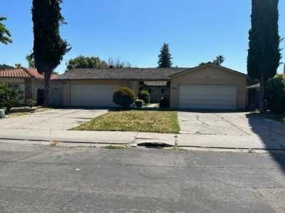 Home For Sale in Stockton, California