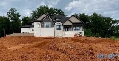 Home For Sale in Brownsboro, Alabama