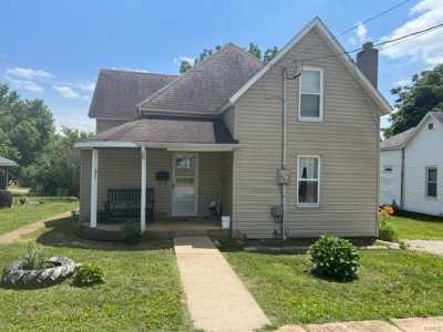 Home For Sale in Fredericktown, Missouri