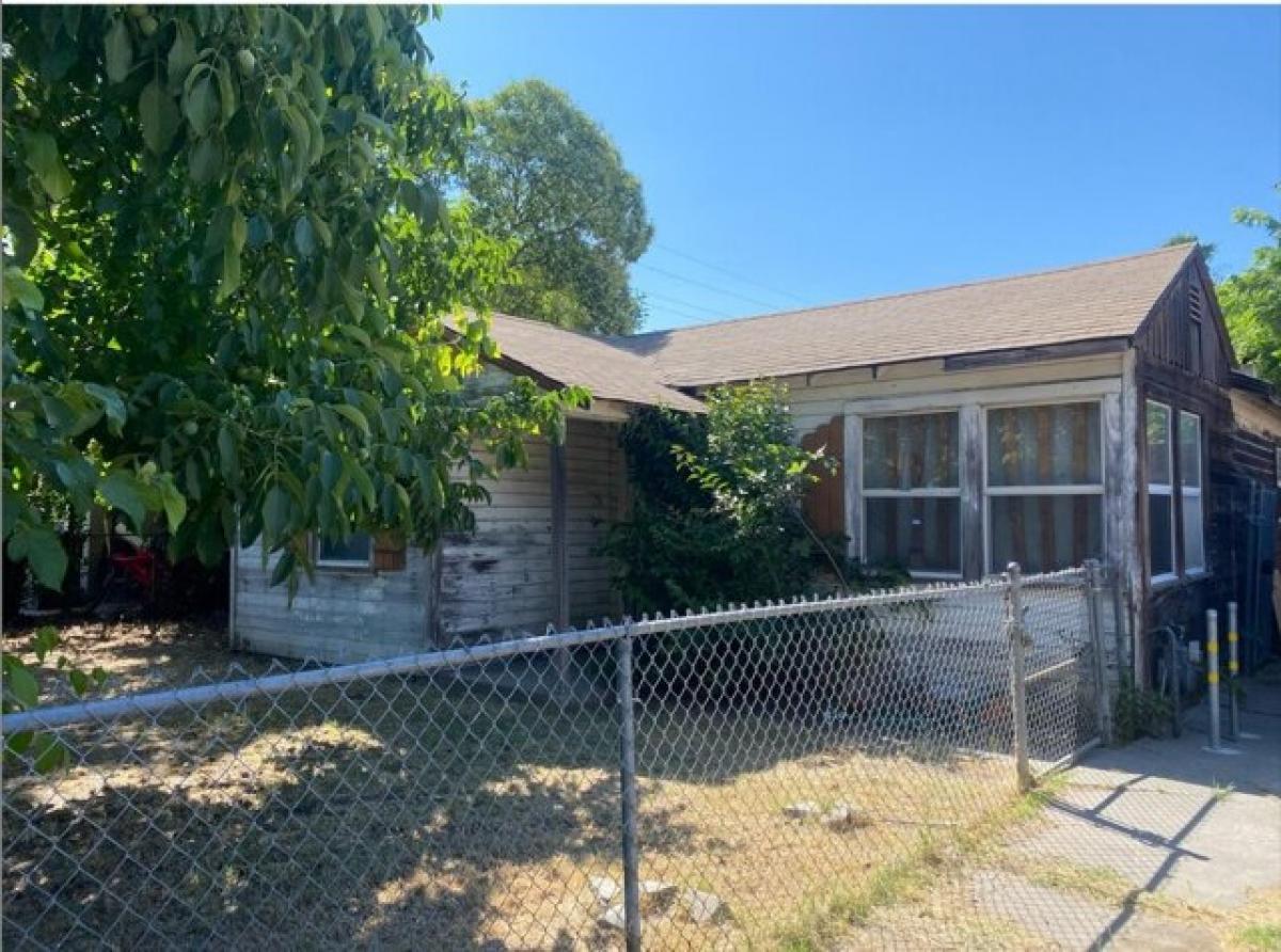 Picture of Home For Sale in Stockton, California, United States