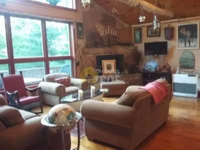Home For Rent in Hague, New York