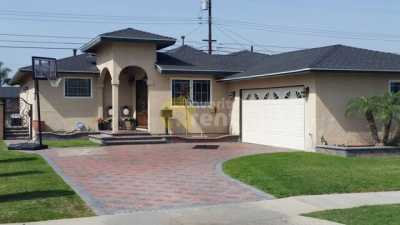 Home For Rent in Gardena, California