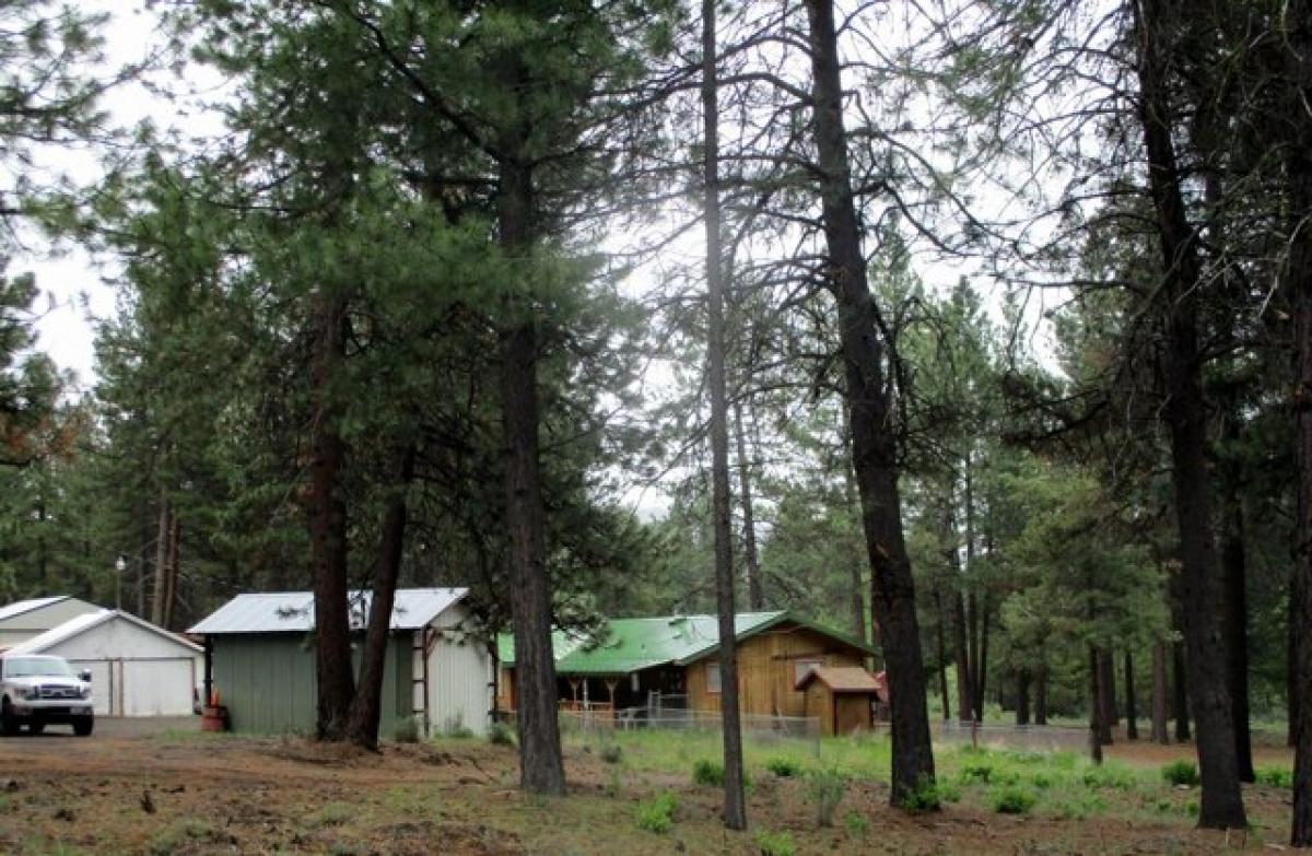 Picture of Home For Sale in Chiloquin, Oregon, United States