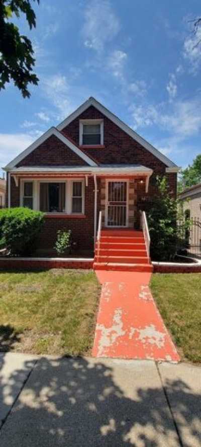 Home For Sale in Chicago, Illinois