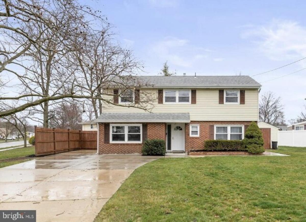 Picture of Home For Sale in Cherry Hill, New Jersey, United States