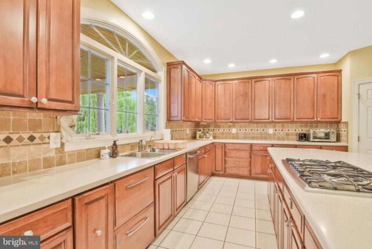 Picture of Home For Sale in Ashburn, Virginia, United States