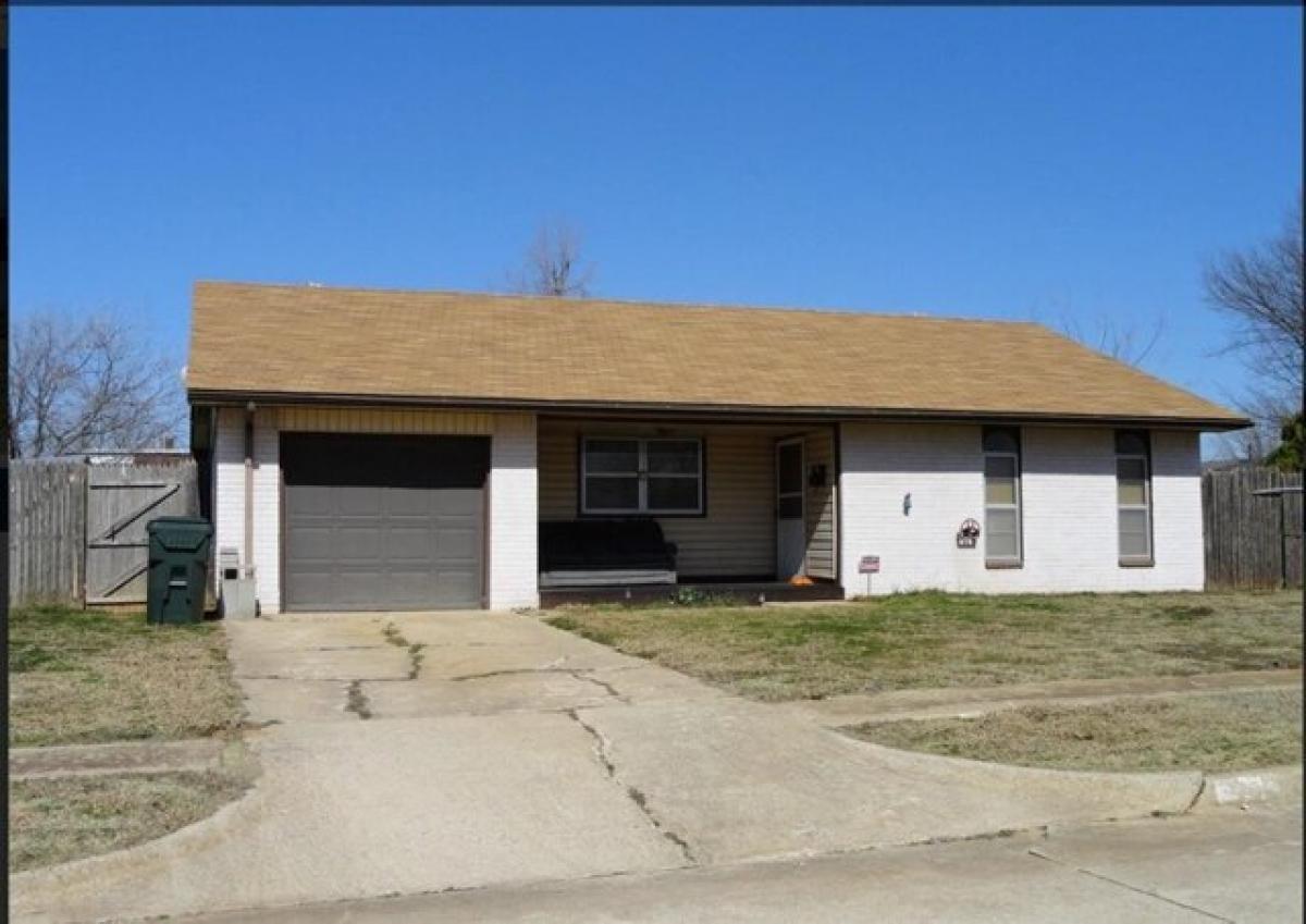 Picture of Home For Sale in Norman, Oklahoma, United States
