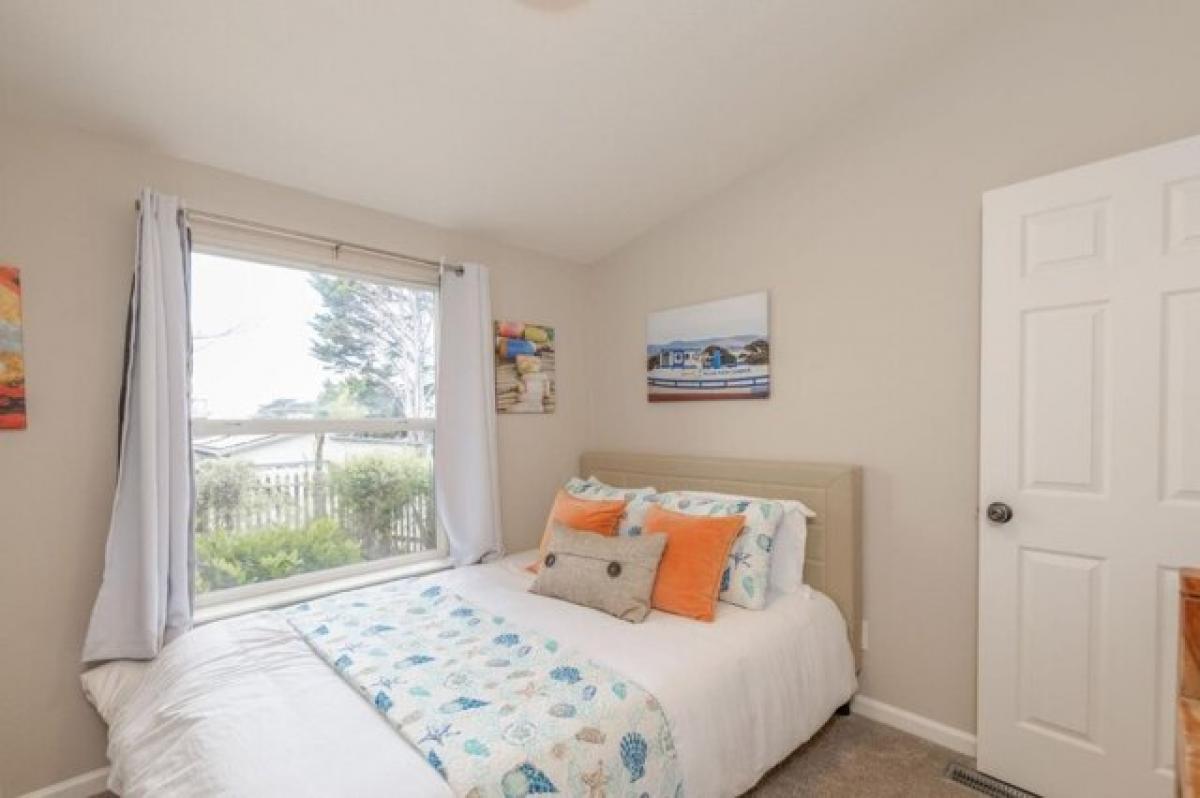 Picture of Home For Sale in Montara, California, United States