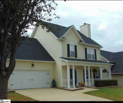 Home For Sale in Simpsonville, South Carolina