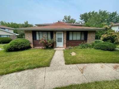 Home For Sale in Merrillville, Indiana