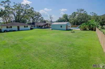 Home For Sale in Gonzales, Louisiana