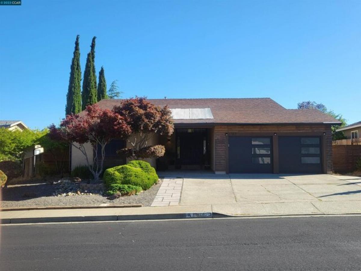 Picture of Home For Sale in Hercules, California, United States