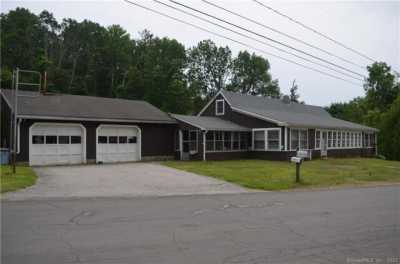 Home For Sale in Putnam, Connecticut
