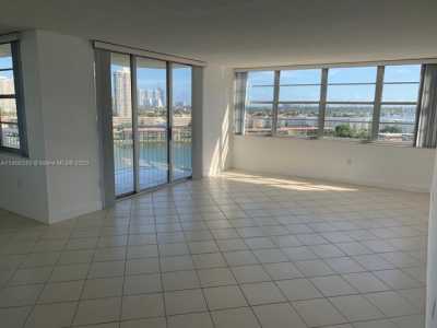 Home For Rent in Aventura, Florida
