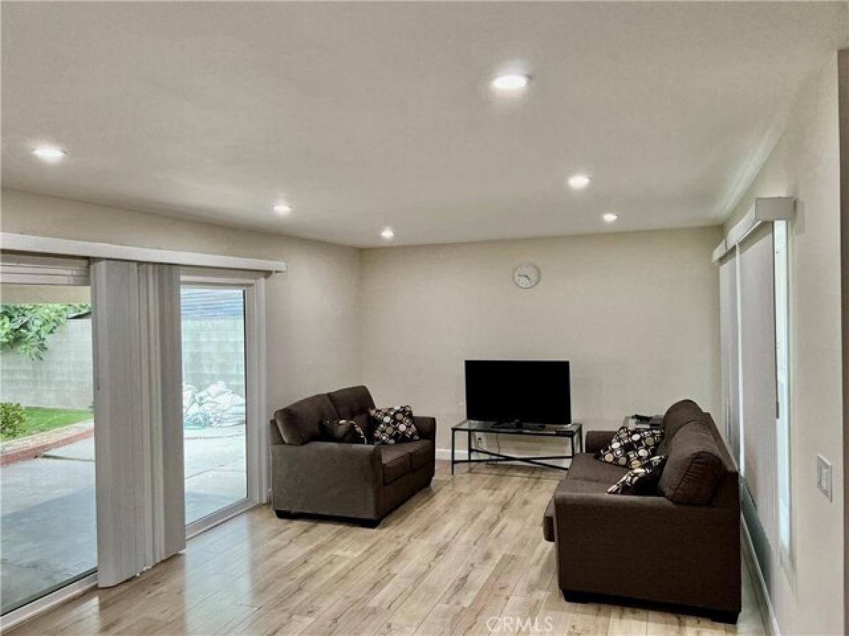 Picture of Home For Rent in Northridge, California, United States