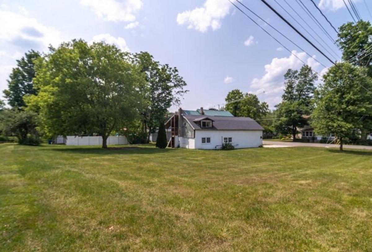 Picture of Home For Sale in Sayre, Pennsylvania, United States