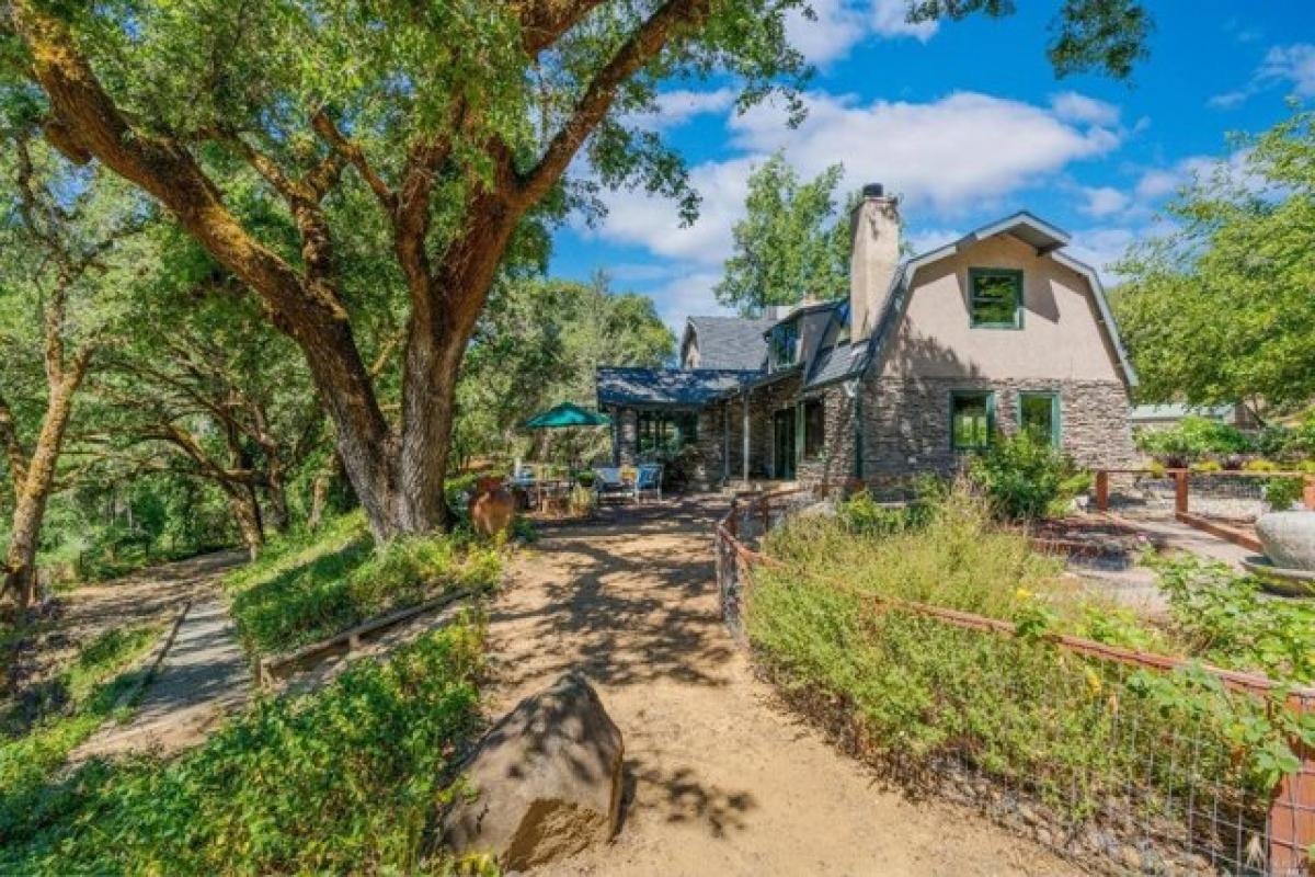 Picture of Home For Sale in Ukiah, California, United States