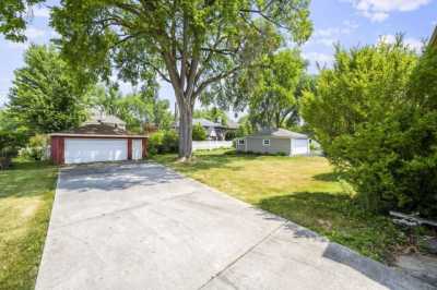 Home For Sale in Elmhurst, Illinois