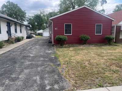 Home For Sale in Bellwood, Illinois
