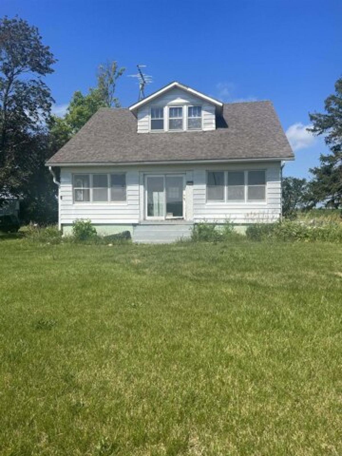 Picture of Home For Sale in Grinnell, Iowa, United States