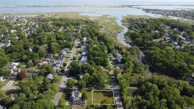 Residential Land For Sale in Mastic Beach, New York