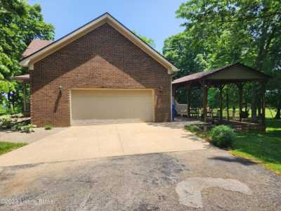 Home For Sale in Vine Grove, Kentucky
