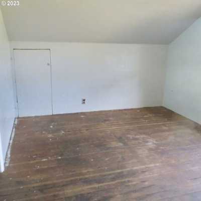 Home For Sale in Astoria, Oregon