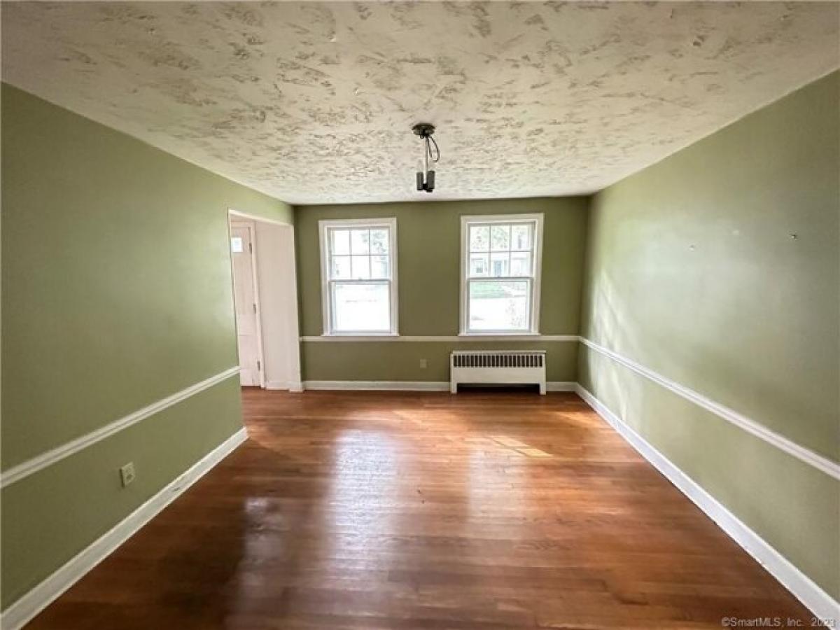 Picture of Home For Sale in Hamden, Connecticut, United States