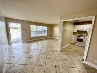 Apartment For Rent in Lake Park, Florida