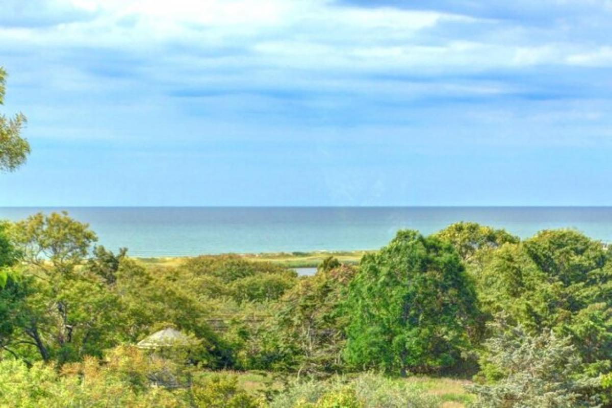 Picture of Home For Sale in Chilmark, Massachusetts, United States