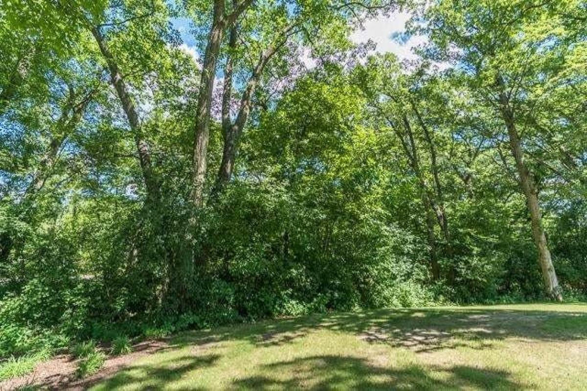 Picture of Residential Land For Sale in Lake Geneva, Wisconsin, United States