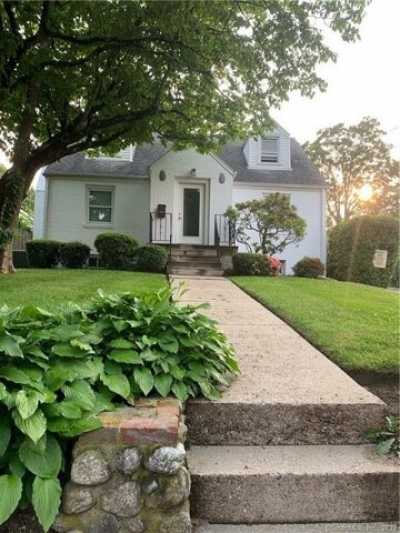 Home For Sale in Norwalk, Connecticut
