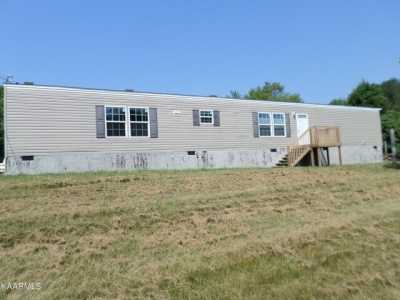 Home For Sale in Strawberry Plains, Tennessee