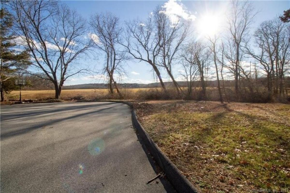 Picture of Residential Land For Sale in Norwich, Connecticut, United States