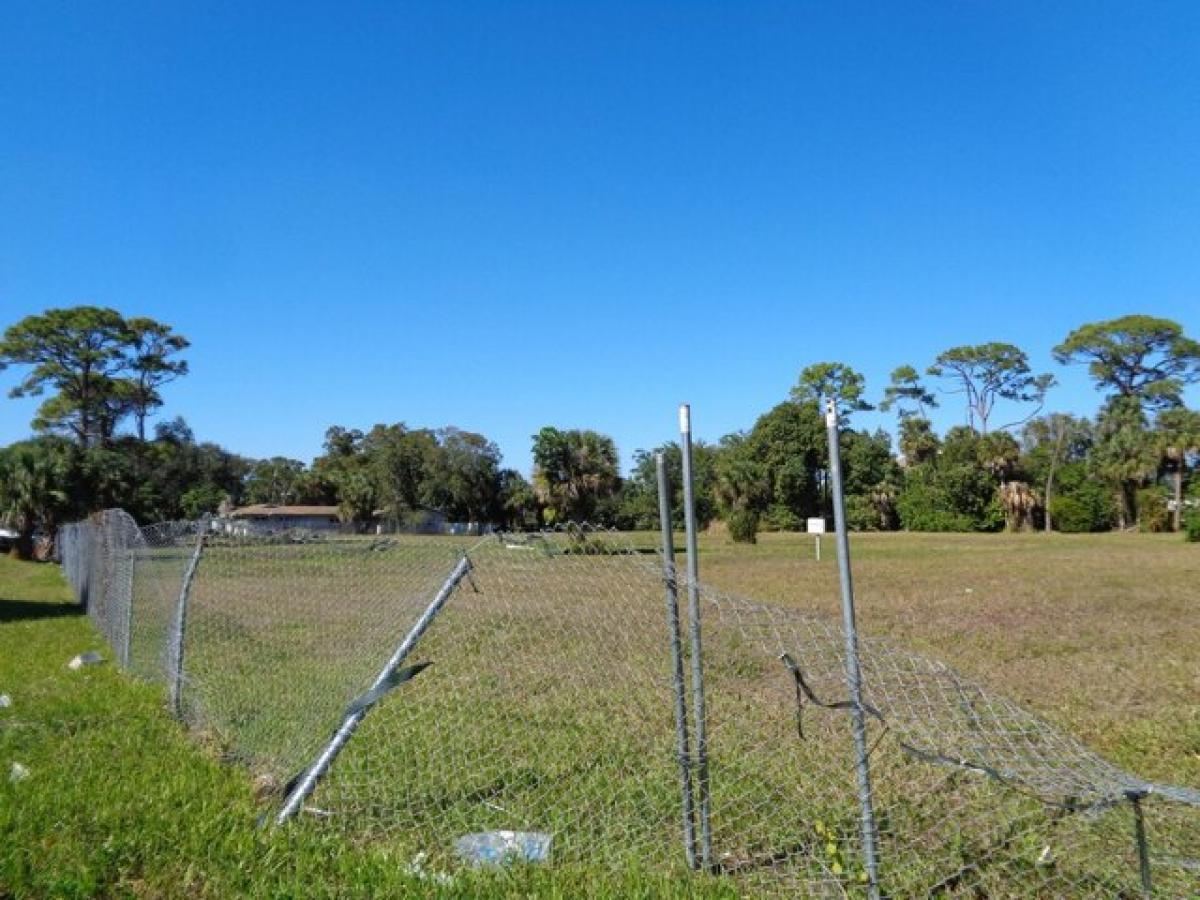 Picture of Residential Land For Sale in West Palm Beach, Florida, United States
