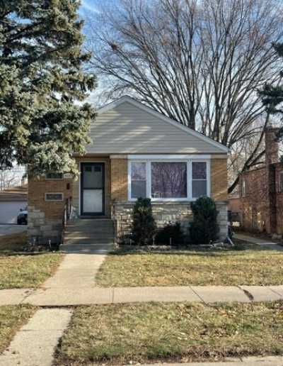 Home For Sale in Evergreen Park, Illinois