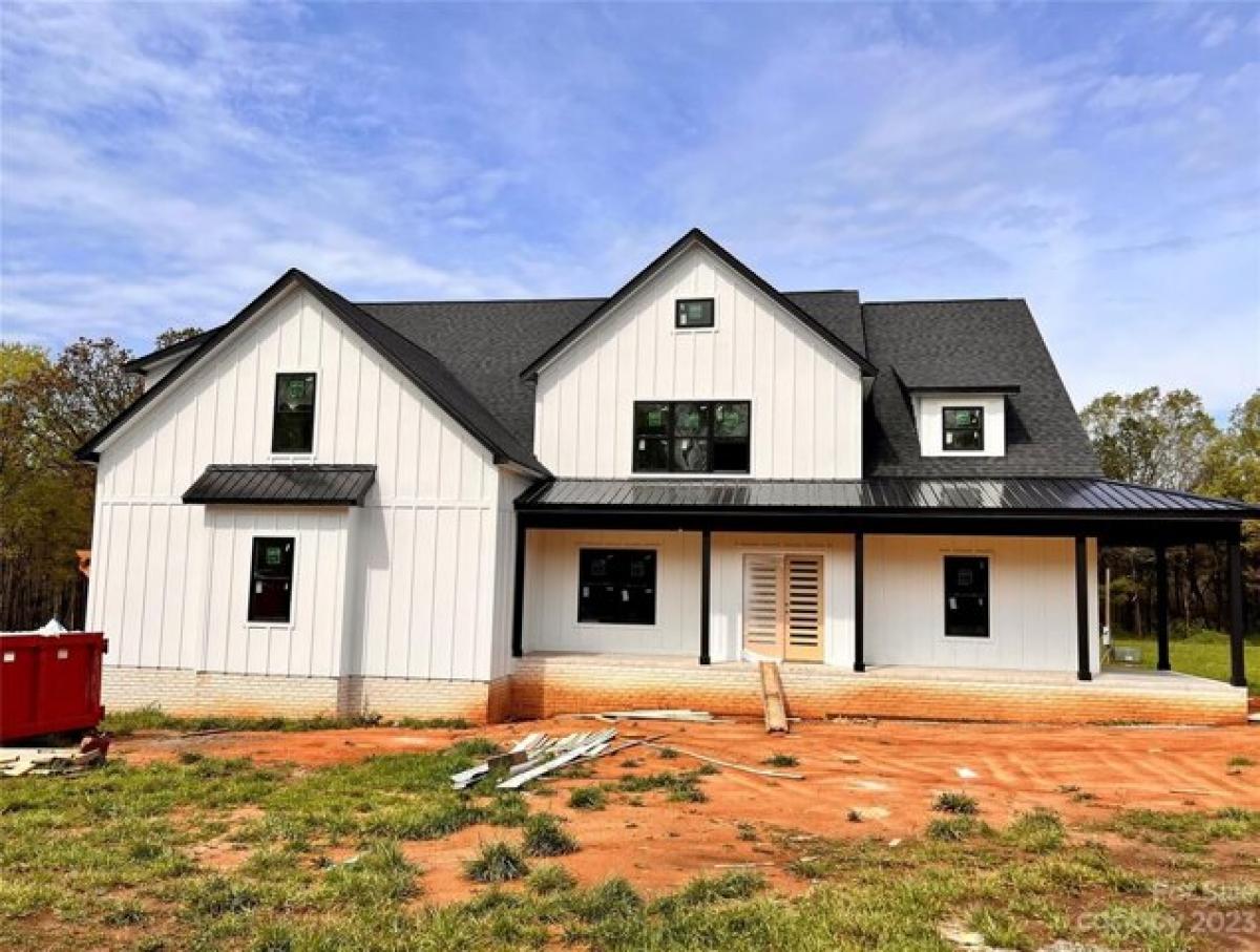 Picture of Home For Sale in Waxhaw, North Carolina, United States