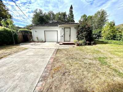 Home For Sale in Palo Alto, California