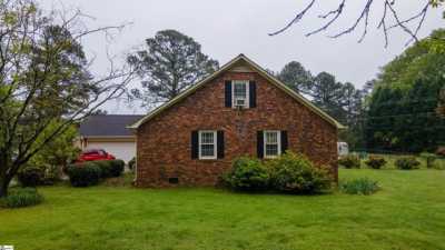 Home For Sale in Piedmont, South Carolina