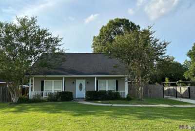 Home For Sale in Walker, Louisiana