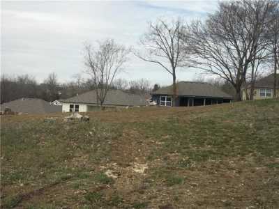 Home For Sale in Pleasant Hill, Missouri
