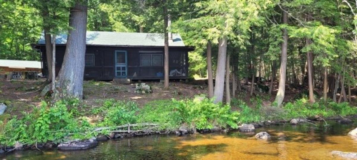 Picture of Home For Sale in Cranberry Lake, New York, United States