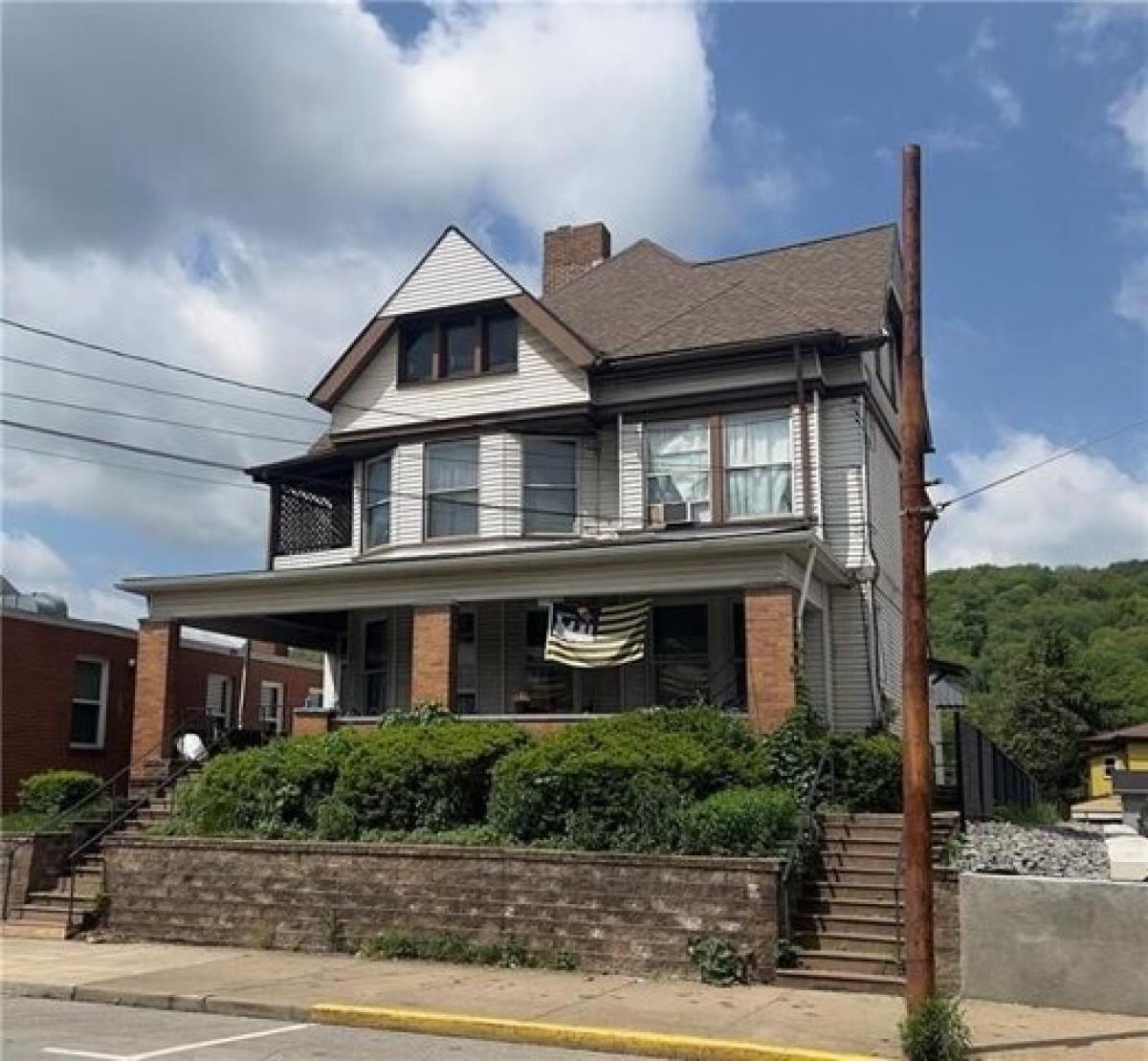 Picture of Home For Sale in Beaver Falls, Pennsylvania, United States